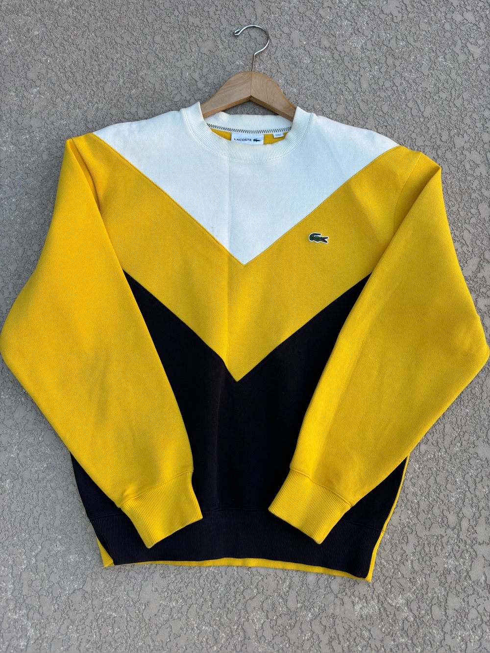 Lacoste Men’s Yellow Navy Chevron Colorblock Sweatshirt Size Small Preppy